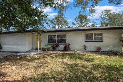 Casa en venta en Clearwater, Florida, 3 dormitorios, 121.52 m2 № 1679555 - foto 1