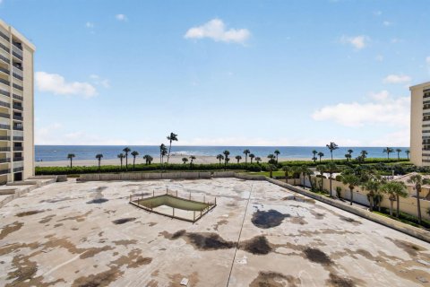 Condo in Jupiter, Florida, 2 bedrooms № 2181113 - photo 9