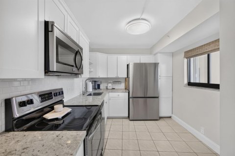 Condo in Jupiter, Florida, 2 bedrooms № 2181113 - photo 11