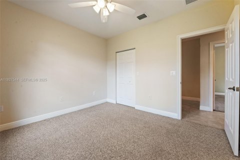 Villa ou maison à louer à Davie, Floride: 4 chambres, 325.34 m2 № 1986323 - photo 22