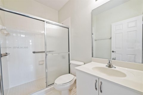 Villa ou maison à louer à Davie, Floride: 4 chambres, 325.34 m2 № 1986323 - photo 25