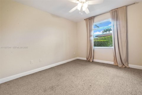 Villa ou maison à louer à Davie, Floride: 4 chambres, 325.34 m2 № 1986323 - photo 18