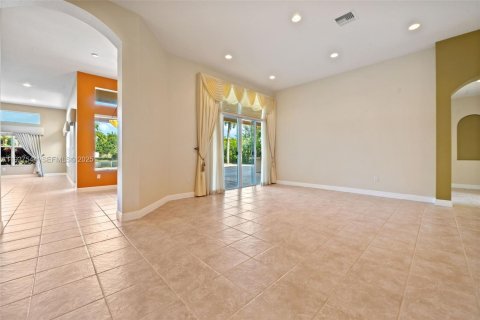 Villa ou maison à louer à Davie, Floride: 4 chambres, 325.34 m2 № 1986323 - photo 6