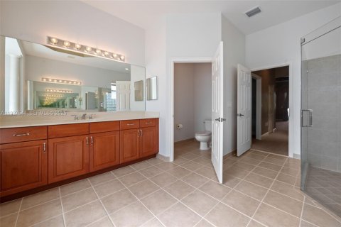 Villa ou maison à louer à Davie, Floride: 4 chambres, 325.34 m2 № 1986323 - photo 17