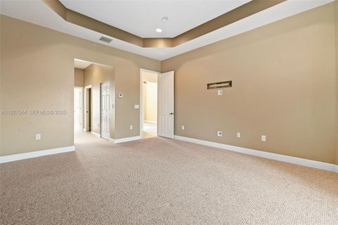 Villa ou maison à louer à Davie, Floride: 4 chambres, 325.34 m2 № 1986323 - photo 14