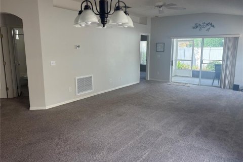Villa ou maison à vendre à Clermont, Floride: 2 chambres, 111.48 m2 № 2419734 - photo 5