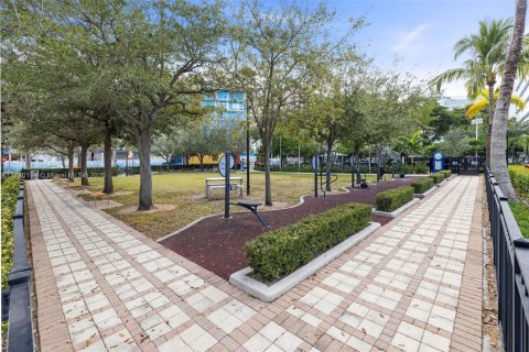 Condo in Bay Harbor Islands, Florida, 2 bedrooms  № 1484243 - photo 28