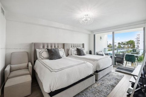 Condo in Bay Harbor Islands, Florida, 2 bedrooms  № 1484243 - photo 14