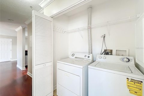 Condominio en venta en Orlando, Florida, 2 dormitorios, 77.11 m2 № 2101145 - foto 18