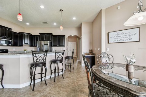 House in Ruskin, Florida 4 bedrooms, 358.42 sq.m. № 2205913 - photo 14