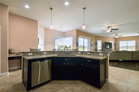 House in Ruskin, Florida 4 bedrooms, 358.42 sq.m. № 2205913 - photo 8