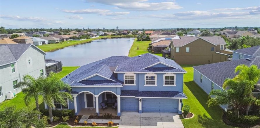 House in Ruskin, Florida 4 bedrooms, 358.42 sq.m. № 2205913