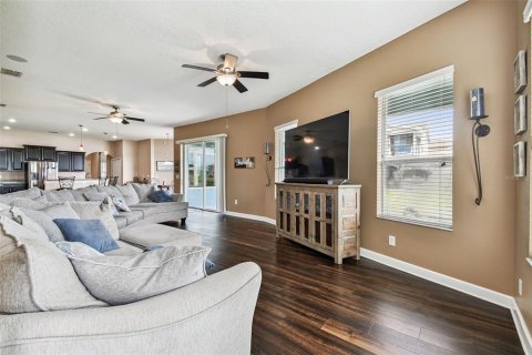 House in Ruskin, Florida 4 bedrooms, 358.42 sq.m. № 2205913 - photo 18