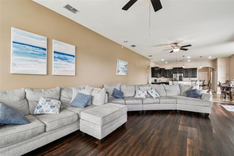 House in Ruskin, Florida 4 bedrooms, 358.42 sq.m. № 2205913 - photo 17