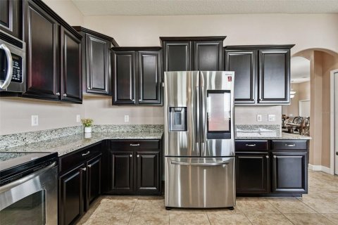 House in Ruskin, Florida 4 bedrooms, 358.42 sq.m. № 2205913 - photo 6