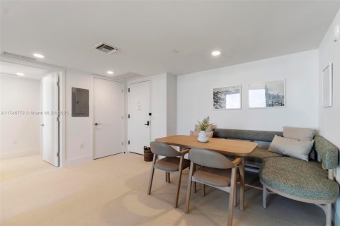 Copropriété à vendre à Miami, Floride: 2 chambres № 2012286 - photo 3