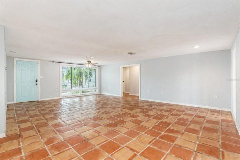 Casa en venta en Port Richey, Florida, 3 dormitorios, 148.83 m2 № 1917585 - foto 11