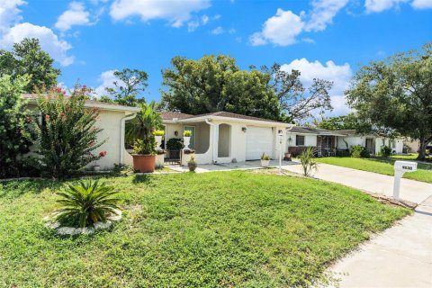 Casa en venta en Port Richey, Florida, 3 dormitorios, 148.83 m2 № 1917585 - foto 5