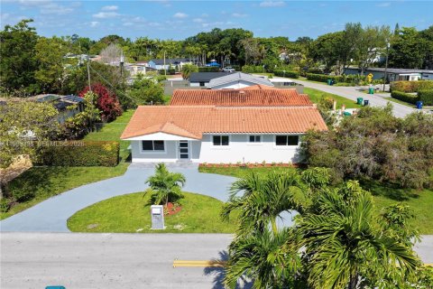 Купить виллу или дом в Майами, Флорида 4 спальни, 131.27м2, № 2065258 - фото 3