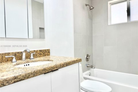 Купить виллу или дом в Майами, Флорида 4 спальни, 131.27м2, № 2065258 - фото 24