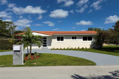 Купить виллу или дом в Майами, Флорида 4 спальни, 131.27м2, № 2065258 - фото 12