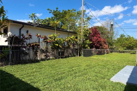 Купить виллу или дом в Майами, Флорида 4 спальни, 131.27м2, № 2065258 - фото 15