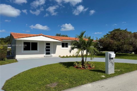 Купить виллу или дом в Майами, Флорида 4 спальни, 131.27м2, № 2065258 - фото 11