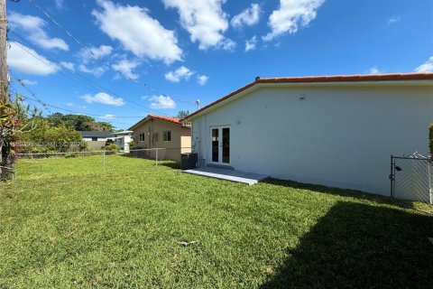 Купить виллу или дом в Майами, Флорида 4 спальни, 131.27м2, № 2065258 - фото 14