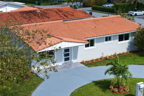 Купить виллу или дом в Майами, Флорида 4 спальни, 131.27м2, № 2065258 - фото 4