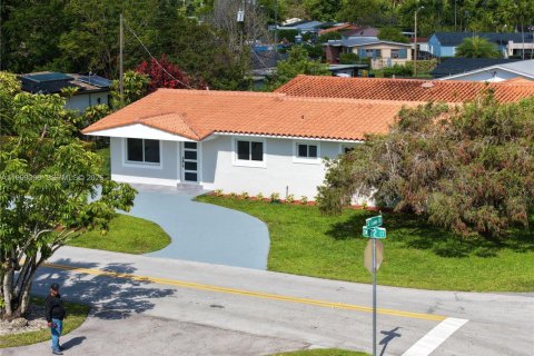 Купить виллу или дом в Майами, Флорида 4 спальни, 131.27м2, № 2065258 - фото 6