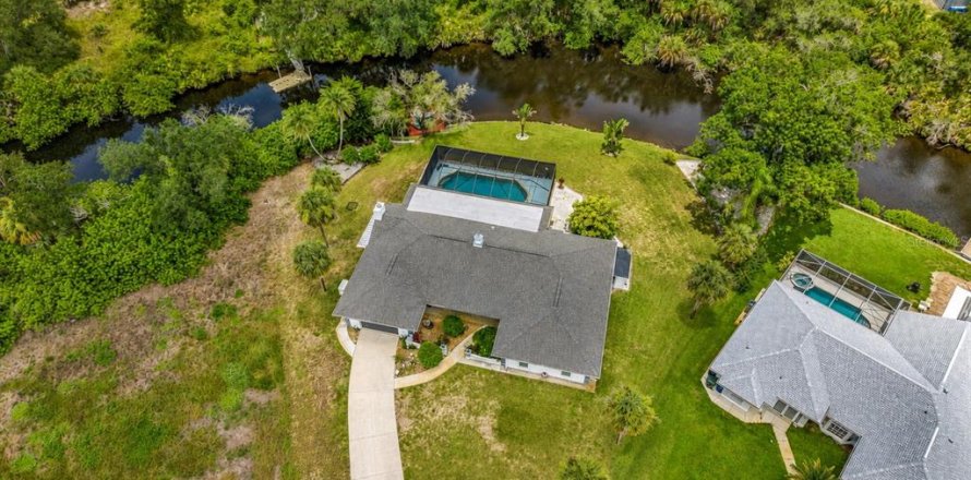 Casa en North Port, Florida 3 dormitorios, 205.96 m2 № 2289786