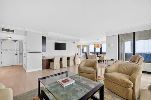 Купить кондоминиум в Авентура, Флорида 2 спальни, 176.61м2, № 2187849 - фото 6