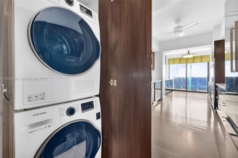Купить кондоминиум в Авентура, Флорида 2 спальни, 176.61м2, № 2187849 - фото 25