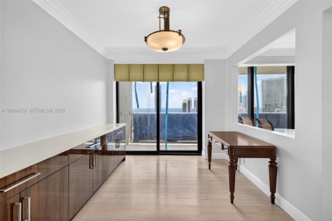 Купить кондоминиум в Авентура, Флорида 2 спальни, 176.61м2, № 2187849 - фото 26