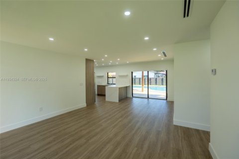 Casa en venta en Miami Lakes, Florida, 3 dormitorios, 96.62 m2 № 1992676 - foto 11