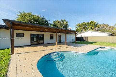 Casa en venta en Miami Lakes, Florida, 3 dormitorios, 96.62 m2 № 1992676 - foto 28