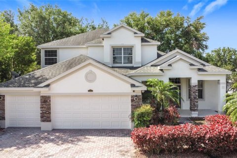 House in Clermont, Florida 4 bedrooms, 302.3 sq.m. № 1649330 - photo 1