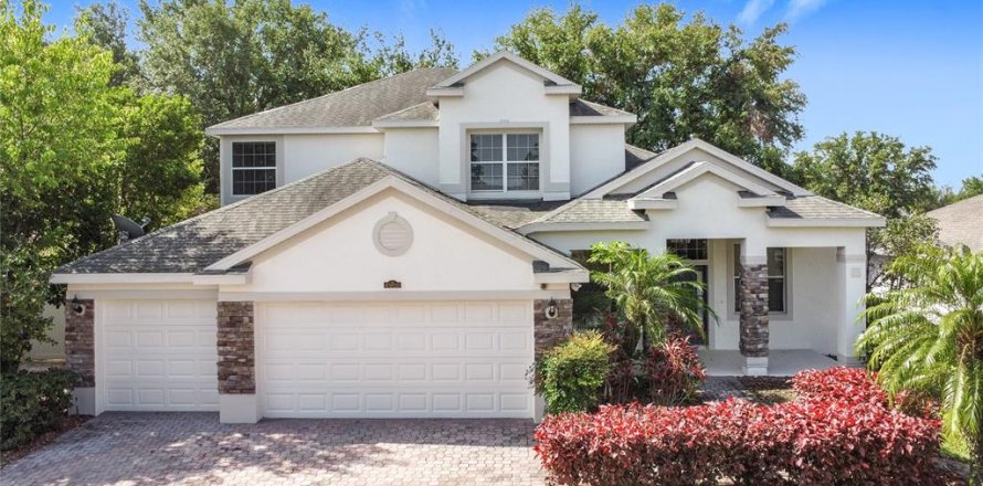 House in Clermont, Florida 4 bedrooms, 302.3 sq.m. № 1649330
