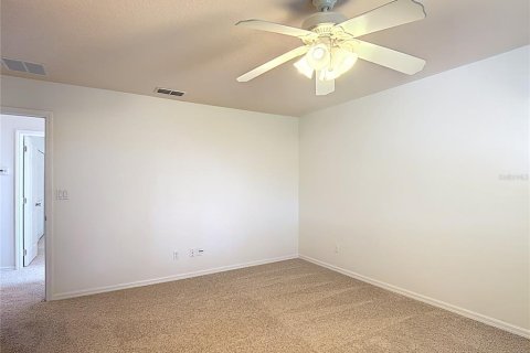 House in Clermont, Florida 4 bedrooms, 302.3 sq.m. № 1649330 - photo 8