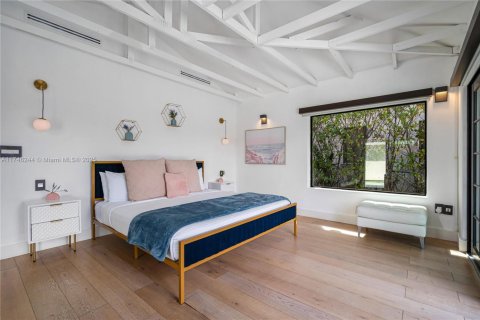 Casa en alquiler en Hallandale Beach, Florida, 4 dormitorios, 306.58 m2 № 1692096 - foto 15
