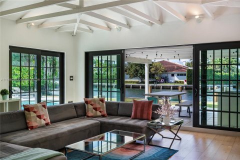 Casa en alquiler en Hallandale Beach, Florida, 4 dormitorios, 306.58 m2 № 1692096 - foto 12