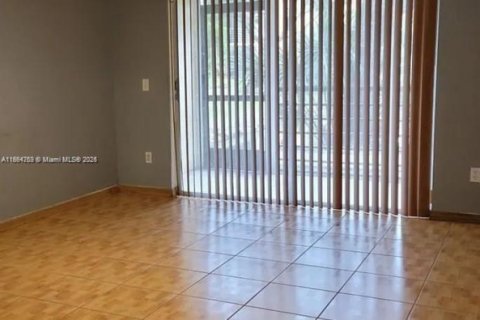 Condo in Miramar, Florida, 1 bedroom  № 1892802 - photo 9