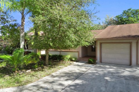 Apartment in Boynton Beach, Florida 2 bedrooms, 109.07 sq.m. № 2241238 - photo 2