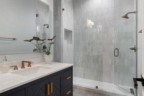 Casa en venta en Orlando, Florida, 5 dormitorios, 576.55 m2 № 1910120 - foto 28