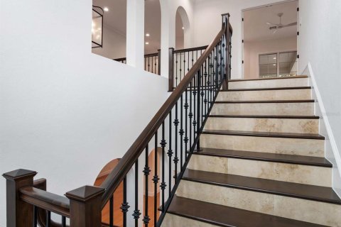 Casa en venta en Orlando, Florida, 5 dormitorios, 576.55 m2 № 1910120 - foto 30