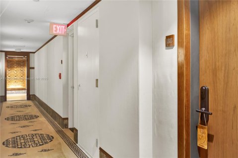 Copropriété à vendre à Miami Beach, Floride: 1 chambre, 71.26 m2 № 1706801 - photo 2