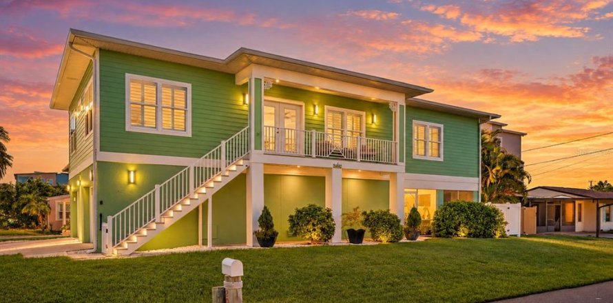 Casa en Redington Beach, Florida 3 dormitorios, 150.87 m2 № 2384118