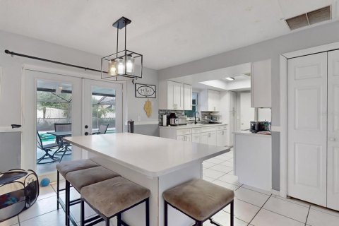 House in Kissimmee, Florida 3 bedrooms, 101.26 sq.m. № 2393867 - photo 13