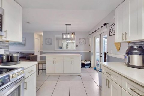 House in Kissimmee, Florida 3 bedrooms, 101.26 sq.m. № 2393867 - photo 15