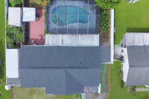 House in Kissimmee, Florida 3 bedrooms, 101.26 sq.m. № 2393867 - photo 8
